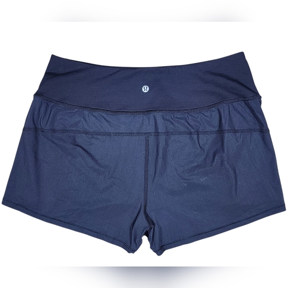 Lululemon Cinch and Stretch Short 2.5" Black Womens 8 - Picture 5 of 9